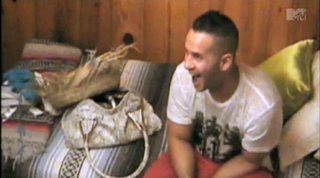 Illustration for article titled Ronnie Gets An Anal Probe On Jersey Shore Season 3